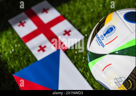 BERLIN, DEUTSCHLAND, 17. APRIL 2024: Georgien gegen Tschechien, Fußball-EM 2024 Gruppe F im Volksparkstadion, Hamburg, 22. Juni 2024, offizieller Ball Stockfoto