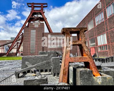 Zeche Zollverein, Doppelbock Fördergerüst Schacht 12, 3-D Geländemodellplan, in Essen, NRW, Deutschland, Zeche Zollverein *** Zeche Zollverein, Doppelbock-Schacht 12, 3D-Geländemodellplan, in Essen, NRW, Deutschland, Zeche Zollverein Stockfoto