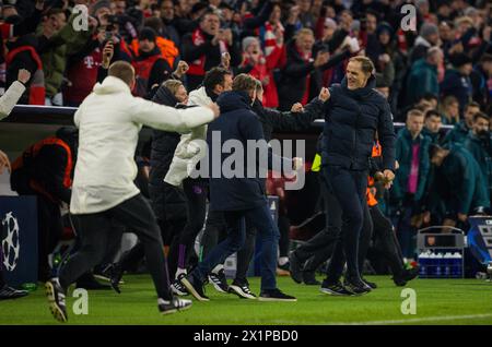 München Deutschland. April 2024. Abschlussjubel: Trainer Thomas Tuchel (München) Bayern München - Arsenal London 17.04.2024 Bayern München - Arsenal London Credit: Moritz Müller/Alamy Live News Stockfoto