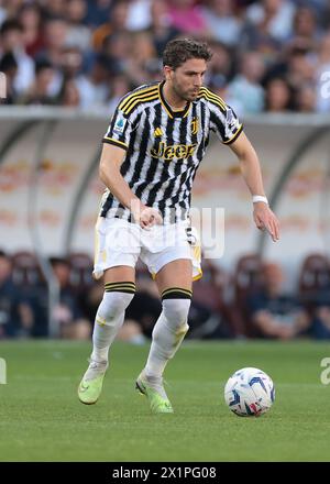 Turin, Italien. April 2024. Manuel Locatelli von Juventus während des Spiels der Serie A im Stadio Grande Torino, Turin. Der Bildnachweis sollte lauten: Jonathan Moscrop/Sportimage Credit: Sportimage Ltd/Alamy Live News Stockfoto