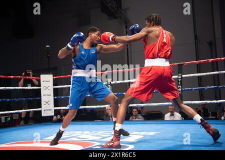 Pueblo, Colorado, USA. April 2024. Keon Davis aus den Vereinigten Staaten (Red) besiegt Wanderson de Oliveira aus Brasilien in einem 71 kg schweren Vorkampf. Quelle: Casey B. Gibson/Alamy Live News Stockfoto