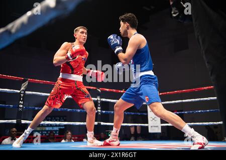 Pueblo, Colorado, USA. April 2024. Nikolai Terteryan (Blau) aus Dänemark besiegt Shannan Davey aus Australien in einem 71 kg schweren Vorkampf. Quelle: Casey B. Gibson/Alamy Live News Stockfoto