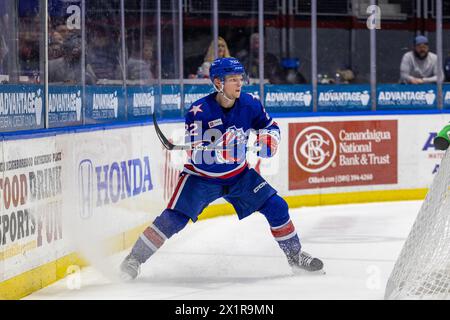 17. April 2024: Rochester-Amerikaner-Verteidiger Zach Metsa (22) skatet in der dritten Periode gegen die Toronto Marlies. Die Rochester Americans veranstalteten die Toronto Marlies in einem Spiel der American Hockey League in der Blue Cross Arena in Rochester, New York. (Jonathan Tenca/CSM) Stockfoto