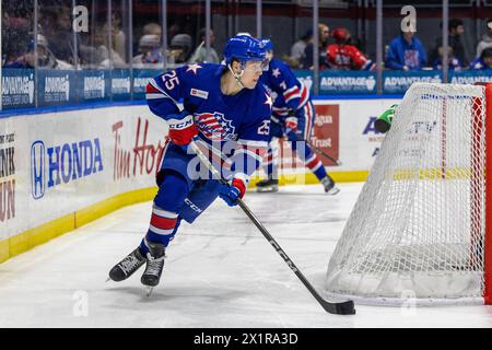 17. April 2024: Rochester-Amerikaner-Stürmer Jiri Kulich (25) Skates in der dritten Periode gegen die Toronto Marlies. Die Rochester Americans veranstalteten die Toronto Marlies in einem Spiel der American Hockey League in der Blue Cross Arena in Rochester, New York. (Jonathan Tenca/CSM) Stockfoto