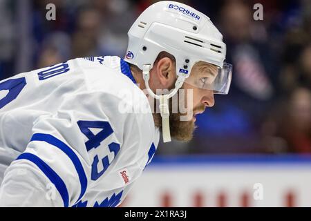 17. April 2024: Toronto Marlies stürzt Kyle Clifford (43) in der zweiten Periode gegen die Rochester Americans. Die Rochester Americans veranstalteten die Toronto Marlies in einem Spiel der American Hockey League in der Blue Cross Arena in Rochester, New York. (Jonathan Tenca/CSM) Stockfoto