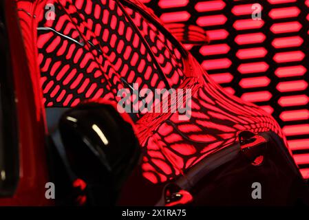 Shanghai, China. April 2024. Mercedes FIA Safety Car. Formel-1-Weltmeisterschaft, Rd 5, großer Preis von China, Donnerstag, 18. April 2024. Shanghai, China. Quelle: James Moy/Alamy Live News Stockfoto