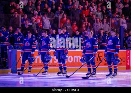 17. April 2024: Rochester American Players und während der Nationalhymne vor einem Spiel gegen die Toronto Marlies. Die Rochester Americans veranstalteten die Toronto Marlies in einem Spiel der American Hockey League in der Blue Cross Arena in Rochester, New York. (Jonathan Tenca/CSM) Stockfoto