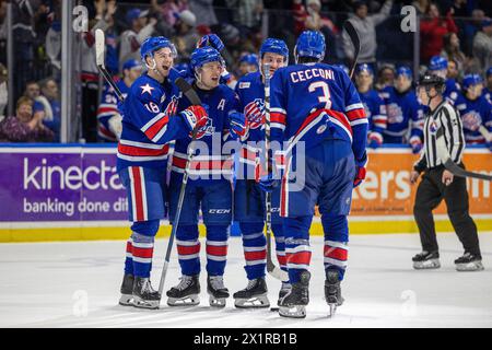 17. April 2024: Rochester American Spieler feiern in der zweiten Periode ein Tor gegen die Toronto Marlies. Die Rochester Americans veranstalteten die Toronto Marlies in einem Spiel der American Hockey League in der Blue Cross Arena in Rochester, New York. (Jonathan Tenca/CSM) Stockfoto