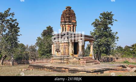 Blick auf den Kuraiya Bir Tempel, der Lord Shiva gewidmet ist, aus dem 8. Jahrhundert, Deogarh, Lalitpur, Uttar Pradesh, Indien. Stockfoto