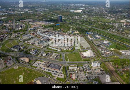 Luftbild, Westfield Centro Einkaufszentrum Gesamtansicht neue Mitte mit Gasometer, Borbeck, Oberhausen, Ruhrgebiet, Nordrhein-Westfalen, Deutschland ACHTUNGxMINDESTHONORARx60xEURO *** Luftansicht, Einkaufszentrum Westfield Centro allgemeine Ansicht neue Mitte mit Gasometer, Borbeck, Oberhausen, Ruhrgebiet, Nordrhein-Westfalen, Deutschland ATTENTIONxMINDESTHONORARx60xEURO Stockfoto