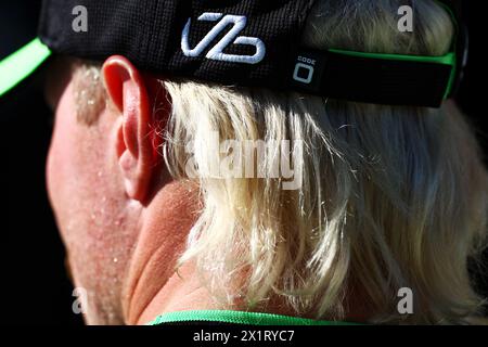 Shanghai, China. April 2024. Valtteri Bottas (FIN) sauber. Formel-1-Weltmeisterschaft, Rd 5, großer Preis von China, Donnerstag, 18. April 2024. Shanghai, China. Quelle: James Moy/Alamy Live News Stockfoto