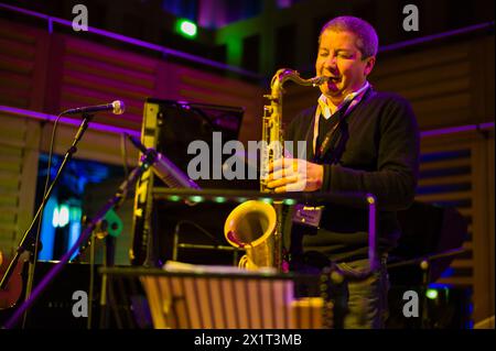 Ein Archiv mit Sound-Check- und Performance-Bildern von Jazzmusikern in Großbritannien und Europa Stockfoto