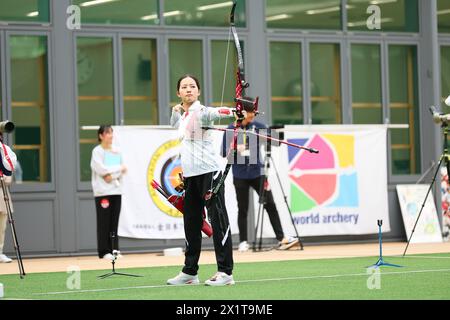 Ajinomoto National Training Center Bogenschießen Feld, Tokio, Japan. April 2024. Ruka Uehara (JPN), 18. APRIL 2024 - Bogenschießen: Japan National Team Training für die Olympischen Spiele 2024 in Paris im Ajinomoto National Training Center Bogenschießen Field, Tokio, Japan. Quelle: Naoki Morita/AFLO SPORT/Alamy Live News Stockfoto
