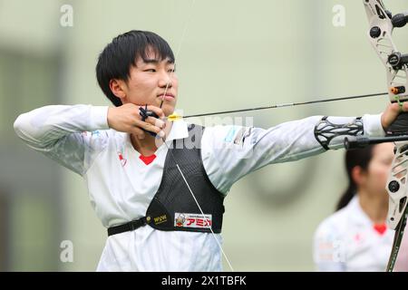 Ajinomoto National Training Center Bogenschießen Feld, Tokio, Japan. April 2024. Fumiya Saito (JPN), 18. APRIL 2024 - Bogenschießen: Japan National Team Training für die Olympischen Spiele 2024 in Paris im Ajinomoto National Training Center Bogenschießen Field, Tokio, Japan. Quelle: Naoki Morita/AFLO SPORT/Alamy Live News Stockfoto