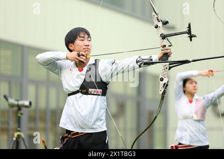 Ajinomoto National Training Center Bogenschießen Feld, Tokio, Japan. April 2024. Fumiya Saito (JPN), 18. APRIL 2024 - Bogenschießen: Japan National Team Training für die Olympischen Spiele 2024 in Paris im Ajinomoto National Training Center Bogenschießen Field, Tokio, Japan. Quelle: Naoki Morita/AFLO SPORT/Alamy Live News Stockfoto