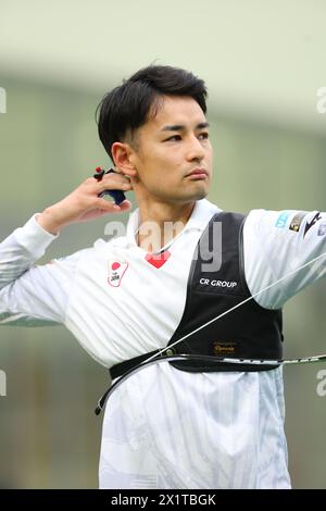 Ajinomoto National Training Center Bogenschießen Feld, Tokio, Japan. April 2024. Junya Nakanishi (JPN), 18. APRIL 2024 - Bogenschießen: Japan National Team Training für die Olympischen Spiele 2024 in Paris im Ajinomoto National Training Center Bogenschießen Field, Tokio, Japan. Quelle: Naoki Morita/AFLO SPORT/Alamy Live News Stockfoto