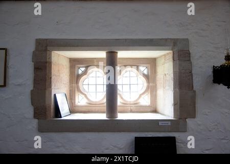 Die All Saints’ Church in Brockhampton, ein denkmalgeschütztes Gebäude, wurde 1902 von William Lethaby, einem führenden Architekten für Kunst und Handwerk, entworfen und gebaut. Stockfoto