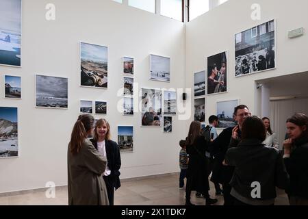 Venedig, Italien. April 2024. Die 60. Internationale Kunstausstellung mit dem Titel „Stranieri Ovunque - Fremde überall“, kuratiert von Adriano Pedrosa, ist vom Samstag, 20. April bis Sonntag, 24. November, für die Öffentlichkeit geöffnet. Foto: Danish Pavilion Credit: Independent Photo Agency/Alamy Live News Stockfoto