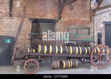 Maastricht, 13. April 2024: Alte Familienbierbrauerei de Keyzer im Zentrum der Provinz Maastricht Limburg in den Niederlanden Stockfoto