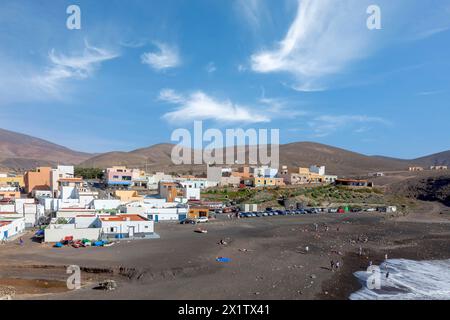 Blick auf das Fischerdorf Puerto de La Pena mit dem Strand Playa de los Muertos, Ajuy, Westküste, Fuerteventura, Kanarische Inseln, Spanien Stockfoto