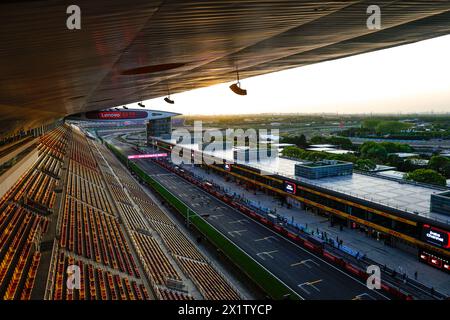 Shanghai, Chine. April 2024. Ambiente während des Formel 1 Lenovo Chinese Grand Prix 2024, 5. Runde der Formel 1 Weltmeisterschaft 2024 vom 19. Bis 21. April 2024 auf dem Shanghai International Circuit in Shanghai, China - Foto DPPI Credit: DPPI Media/Alamy Live News Stockfoto