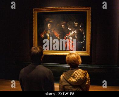 London, Großbritannien. April 2024. Die National Gallery zeigt Caravaggios letztes Gemälde, das in Großbritannien seit fast 20 Jahren nicht mehr zu sehen war, in einer neuen Ausstellung The Last Caravaggio, die vom 18. April bis 21. Juli 2024 stattfindet. Das Martyrium der Heiligen Ursula, 1610, verliehen von der Sammlung Intesa Sanpaolo „Martyrium der Heiligen Ursula“ von Michelangelo Merisi da Caravaggio. Quelle: Karl Black/Alamy Live News Stockfoto