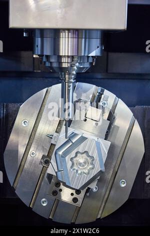 Fräsen, Bearbeitungszentrum, CNC-Werkzeugmaschine Biennale, Bilbao Exhibition Center, BEC, Bilbao, Bizkaia, Baskenland, Spanien. Stockfoto