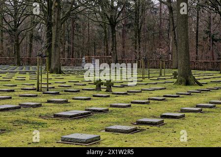 Militärfriedhof zum Gedenken an die gefallenen Soldaten des 1. Weltkriegs, Vladslo, Belgien Stockfoto