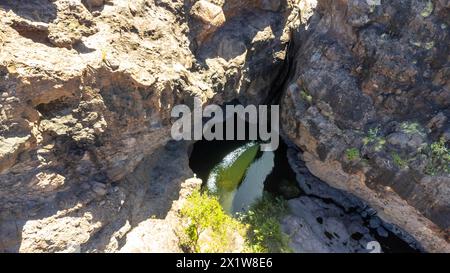 Aus der Vogelperspektive von Charco Azul in den Podemos nach Agaete auf Gran Canaria, Kanarischen Inseln Stockfoto