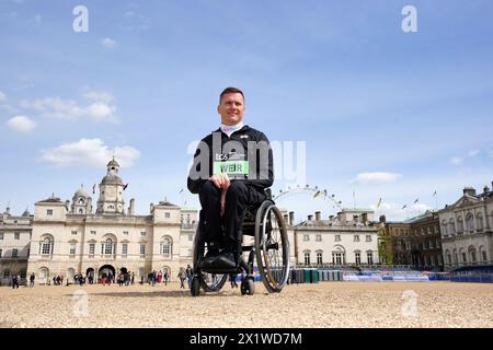 David Weir im Vorfeld der Elite-Rollstuhl-Pressekonferenz im TCS London Marathon Medienzentrum in St James's Park vor dem TCS London Marathon 2024 am Sonntag. Bilddatum: Donnerstag, 18. April 2024. Stockfoto