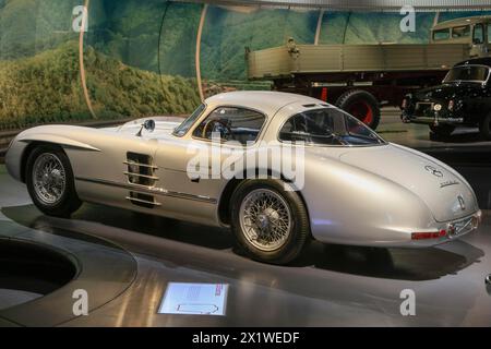 Mercedes-Benz 300 SLR Uhlenhaut Coupe, Mercedes-Benz Museum, Stuttgart, Baden-Württemberg, Deutschland Stockfoto