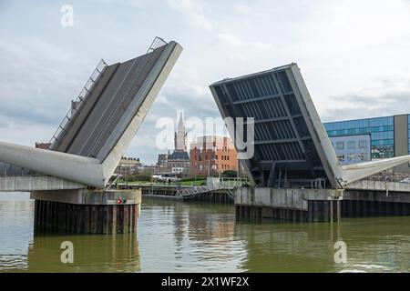 Zugbrücke, Brücke der Schlacht von Texel, Pont de la Bataille du Texel, Hafen, Dünkirchen, Frankreich Stockfoto