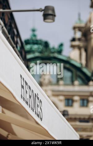 Monaco, Monaco - 2. September 2023: Schild der Hermes Boutique in Monte Carlo, Monaco Stockfoto