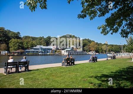 Saugatuck, Michigan – Eine Stadt am Ufer des Lake Michigan, die vom Tourismus gedeiht. Die Stadt hat viele Kunstgalerien, einzigartige Geschäfte und Restaurants. Pe Stockfoto