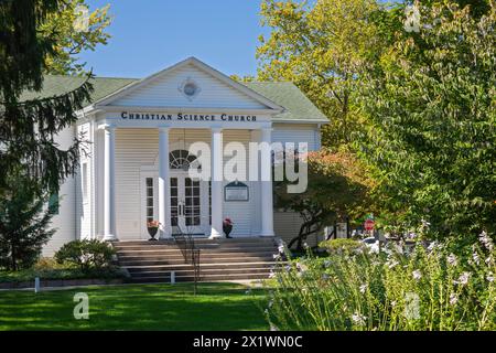 Saugatuck, Michigan - die christliche Wissenschaftskirche in Saugatuck, einer Stadt am Ufer des Lake Michigan, die vom Tourismus begeistert ist. In der Stadt gibt es viele Kunstwerke Stockfoto