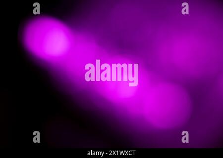 Abstrakter Hintergrund in violettem Licht. Farbenfrohe Tapete für Design Stockfoto