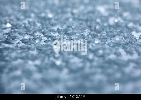 Hagel auf Karosserie, verschiedene Farben, Vollformat Stockfoto