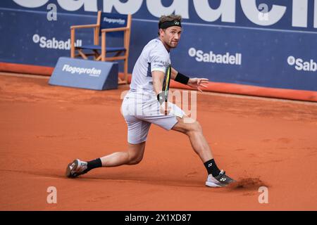 Barcelona, Barcelona, Spanien. April 2024. Casper Ruud aus Norwegen und Jordan Thompson aus Australien während der dritten Runde der Barcelona Open Banc Sabadell Trofeo Conde de de Godó am 18. April 2024 in Barcelona, Spanien. (Kreditbild: © Marti Segura Ramoneda/ZUMA Press Wire) NUR REDAKTIONELLE VERWENDUNG! Nicht für kommerzielle ZWECKE! Stockfoto