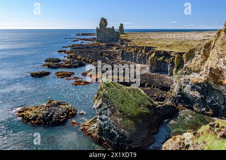 Die Londrangar Basaltklippe auf der Halbinsel Snaefellsnes im Westen Islands Stockfoto