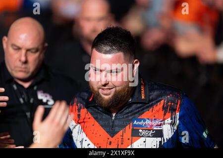 ROTTERDAM, NIEDERLANDE - 18. APRIL: Michael Smith von England während der BetMGM Premier League Darts 2024 - Rotterdam am 18. April 2024 in Rotterdam, Niederlande. (Foto: Joris Verwijst/BSR Agency) Stockfoto