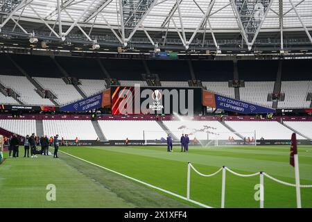 London, Großbritannien. April 2024. Eine allgemeine Ansicht des London Stadium vor dem Spiel West Ham United FC gegen Bayer 04 Leverkusen UEFA Europa League Quater-Finals 2nd Leg Match im London Stadium, London, England, Vereinigtes Königreich am 18. April 2024 Credit: Every Second Media/Alamy Live News Stockfoto