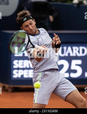 Barcelona, Barcelona, Spanien. April 2024. CASPER RUUD von Norwegen im Einsatz während der dritten Runde der Barcelona Open Banc Sabadell Trofeo Conde de Godó. (Kreditbild: © Marti Segura Ramoneda/ZUMA Press Wire) NUR REDAKTIONELLE VERWENDUNG! Nicht für kommerzielle ZWECKE! Stockfoto