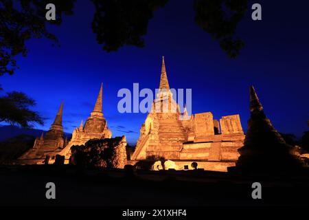 Die drei Chedis des Wat Phra Si Sanphet der alte Königspalast im Ayutthaya Historical Park Thailand Stockfoto