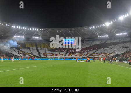 Roma, Italien. April 2024. Während des Fußballspiels der UEFA Europa League zwischen AS Roma und AC Milan im Olympiastadion in Rom, Italien - Donnerstag, 18. April 2024. Sport - Fußball (Foto: Fabrizio Corradetti/LaPresse) Credit: LaPresse/Alamy Live News Stockfoto