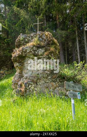 Der Predigtvorsitzende und die Paradiestalwächter im Paradiestal, Fränkische Schweiz, Gemeinde Stadelhofen, Landkreis Bamberg, Oberfranken Stockfoto