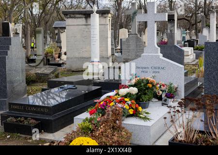 Ein Grab von Jacques Chirac auf dem Friedhof Montparnasse, Paris, Frankreich. Er gehörte einem französischen Politiker an, der als Präsident von Frankreich diente. Vorher war ein Prime Stockfoto