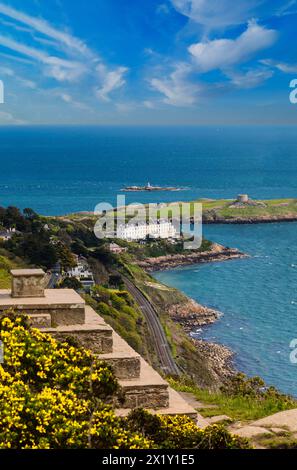 Stufenpyramide Folly aka The Wishing Stone, erbaut 1852 auf Killiney Hill, County Dublin, Irland. Stockfoto