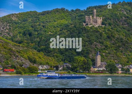 Blick über den Rhein nach Wellmich und Maus Schloss, Rheinland-Pfalz, Deutschland Stockfoto