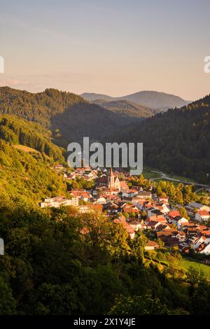 Lautenbach im Abendlicht, Oberkirch, Renchtal, Baden-Württemberg, Deutschland Stockfoto