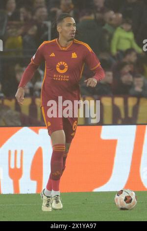 Rom, Italien, 18. April 2024 Chris Smalling von AS Roma im Viertelfinale zwischen AS Roma und AC Milan Credit:Agostino Gemito/Alamy Live News Stockfoto